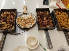 -老东镇啤酒屋海鲜加工·蒸汽海鲜·海鲜烧烤(台东店)