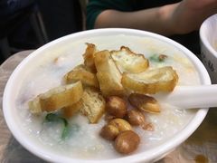 西关艇仔粥-银记肠粉店(新港西路店)