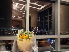 -湖景知味西餐厅•自助餐• 轻食(南京金茂威斯汀大酒店)