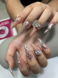 -瞧·享轻奢美甲美睫