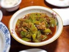 莴苣烧牛筋-大隐隐于市私房菜(保和小区店)