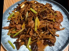 茶树菇炒牛肉-荣基四海一家·家常菜·海鲜大排档(新安店)