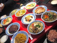-蓝田九大碗民俗食府(蓝田店)