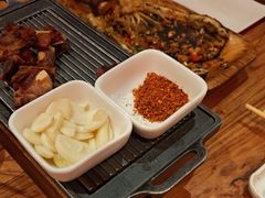 -拾光与烟火丨炭火串烧·自贡小活鲜(西村大院店)