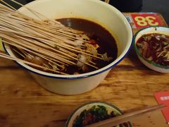 -拈签一笑黄牛肉辣卤串串