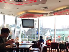 靠窗位-FATBURGER 特富客汉堡(外交公寓店)