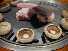 -唯成•韩国炭火烤肉 유성고기