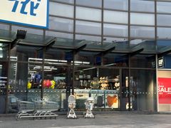 -迪卡侬(西华店)