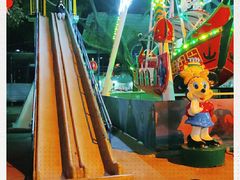 -顺德大良半月城游乐场