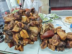 -铁东熏肉大饼铺老二马路黑牌子
