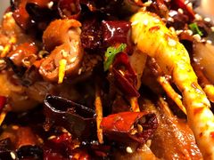 -沪小二炭火蛙锅(淮海中路美食不夜城店)