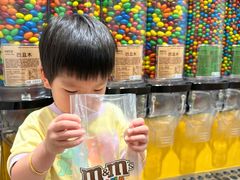 -m豆巧克力世界(上海世茂广场店)
