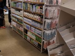 -名创优品(海珠乐峰广场店)