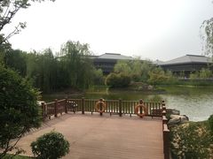 -鹦鹉寺公园