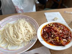 -歹歹的加个面过油肉拌面