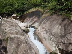 -鄣山大峡谷
