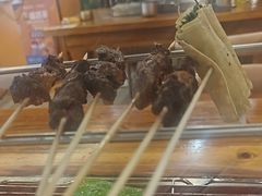 -哈尔滨小酒馆·鲜肉现穿自助烧烤(康新花园店)