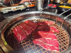 -韩烧牛中牛·甄选黑牛烤肉(黑金店)