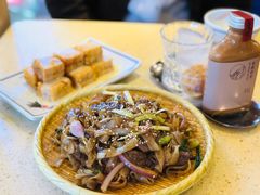 干炒牛河-明腾壹间茶餐厅(新都会花园广场店)