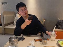 -蚂蚁洞·烤肉大营地(上海静安大悦城店)