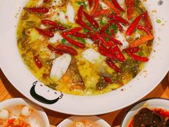 -江渔儿酸菜鱼(奥园广场金发购物中心店)