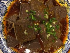 麻辣鸭血-东四民芳餐厅(世茂工三店)