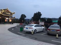 -慈城服务区-停车场