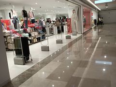 -优衣库(武汉国际广场店)