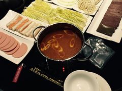 -唯爱KTV聚会餐厅(仙林东城汇店)