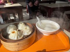 虾肉小笼-老西白点心店