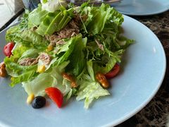 金枪鱼牛油果酸奶沙拉-Lets burger非常汉堡·环球风味(蓝色港湾店)