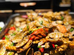 一锹海鲜-冰城小镇音乐串吧·聚会餐厅(百子湾店)