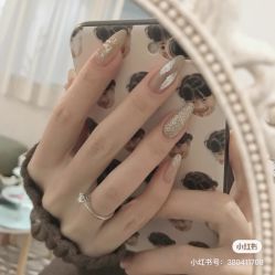 -Pink You美甲洗眉纹绣定制中心