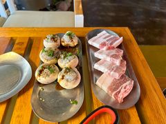 -叽叽扎扎烤肉场(生态城万达店)