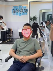 -V7 HAIR SALON