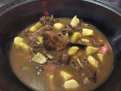 铁锅炖鹅-粗粮人家·东北菜(洋桥店)