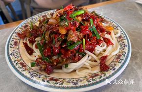 Old Yili Chili Pepper Stir-Fried Meat Noodles