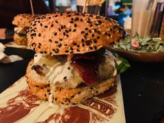 牛油果牛肉汉堡-FAT COW(虹梅路店)