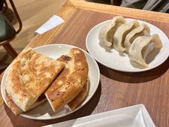 锅贴-贯贯吉·清真餐厅(浙江中路店)