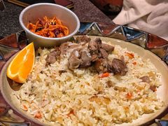 金桃手抓饭-丝路金桃·新疆菜(徐汇店)