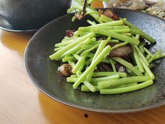 -莲餐厅·湖北菜·潜江小龙虾店(愚园路店)