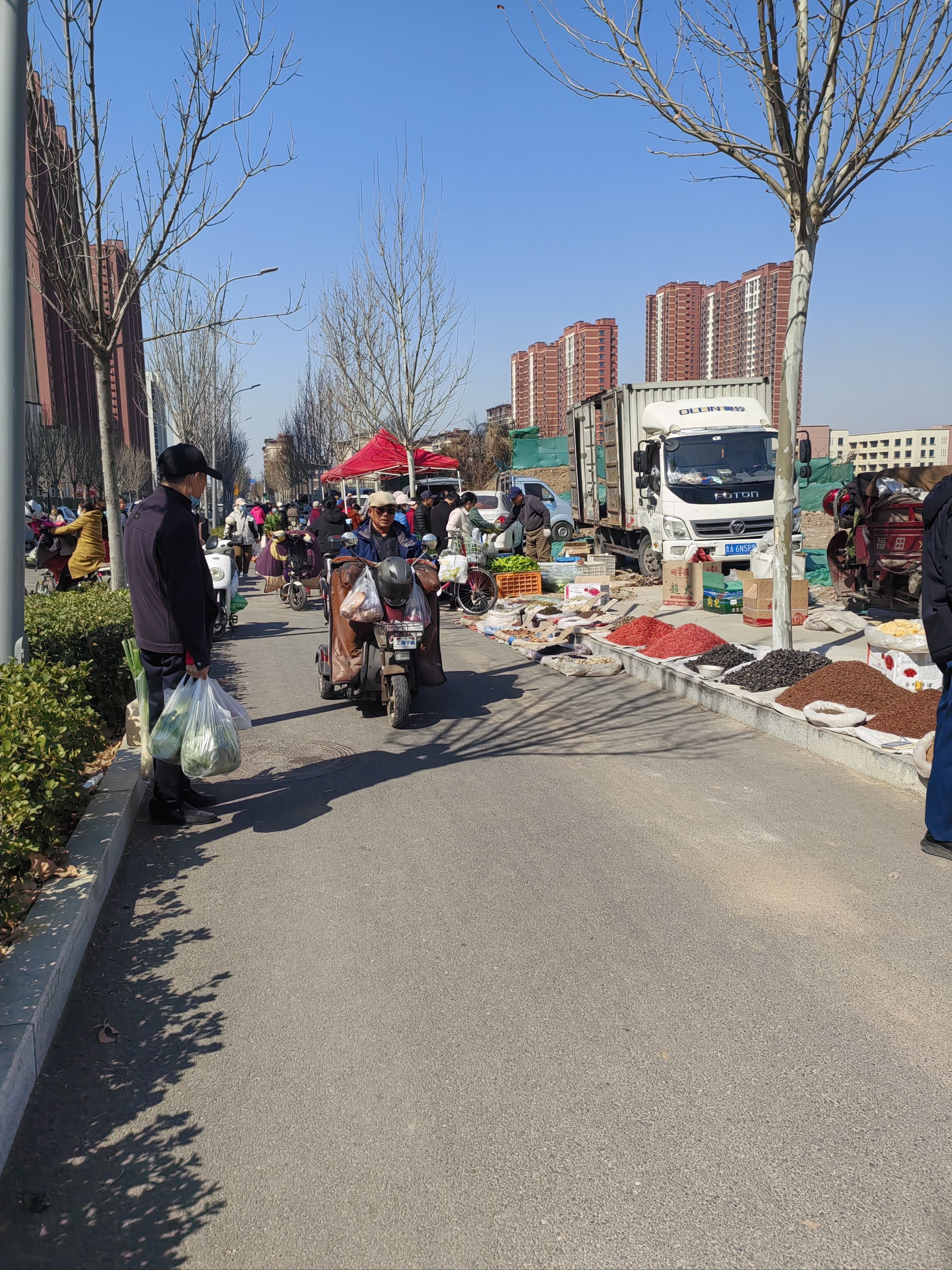 快去赶滩头大集