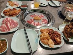 -金滏山烤肉·海鲜·火锅自助餐厅(襄阳万达店)