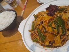 -快乐老家三鲜饺子东北菜(南六中路店)