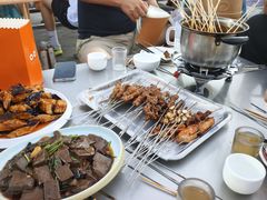 -小山羊功夫串·泰安烧烤·海鲜小炒老地摊店