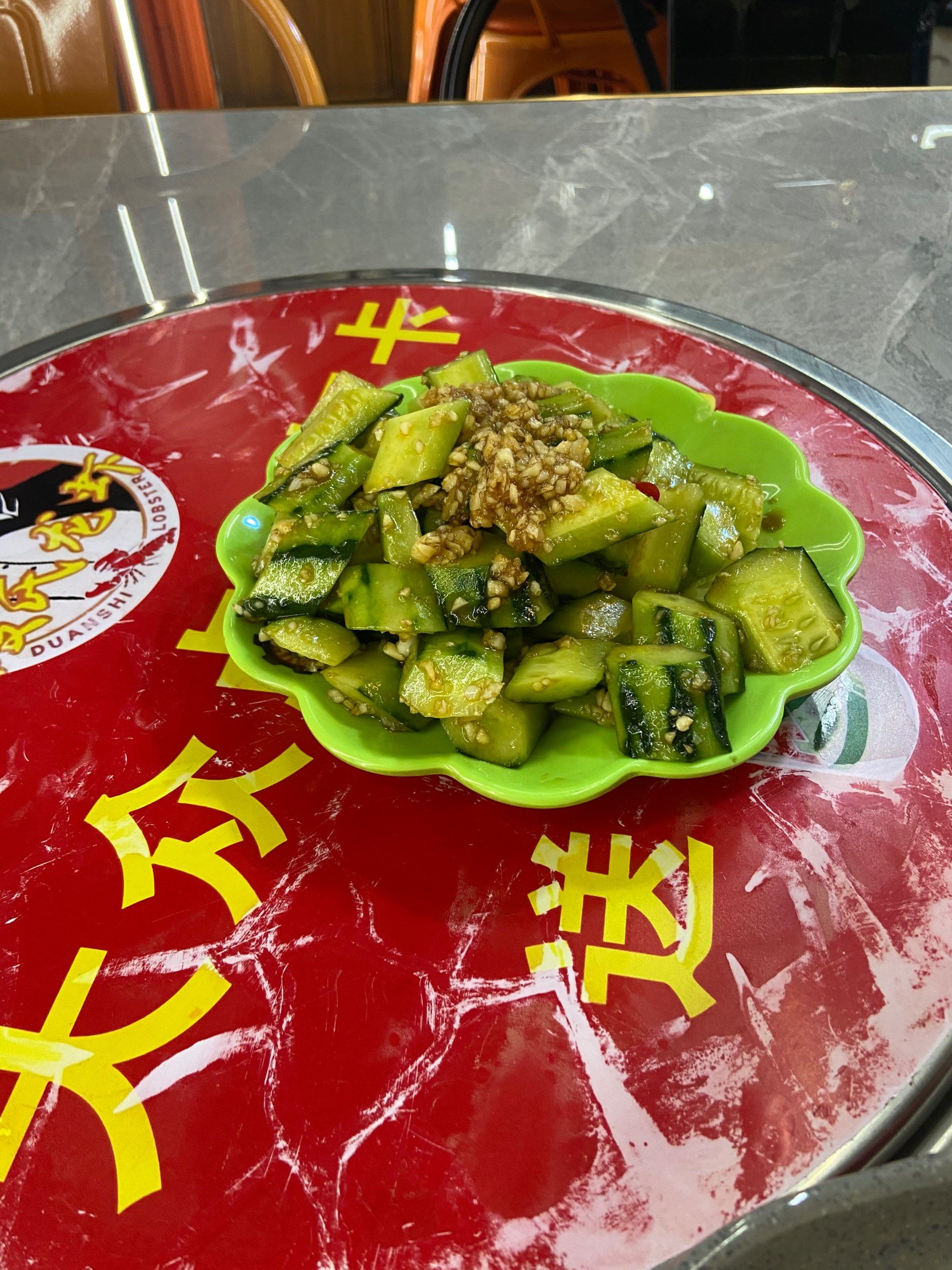 段氏龙虾,量很大 味道不错 吃小龙虾吃到撑