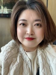 -韩国李知恩形象设计