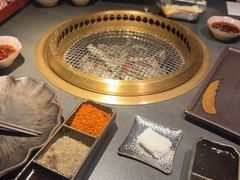 -铭牛烧肉·和牛海鲜自助(高新月牙湖店)