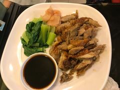-J Daeng Seafood