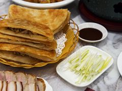 -李连贵熏肉美食酒楼(东市商贸店)